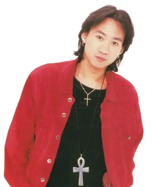 死得最惨的明星黄家驹