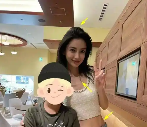 angelababy日本被偶遇,一身行头超5万,撇孩子频繁出国引争议_网友