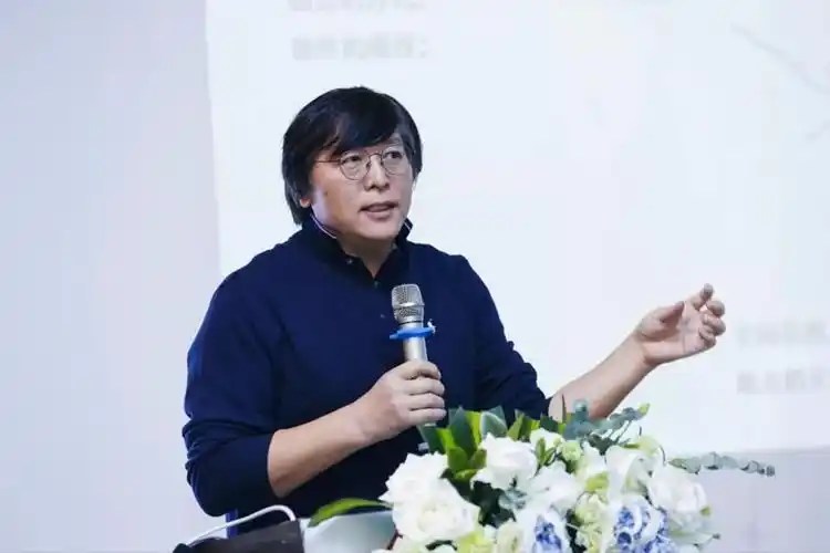 奥雅设计董事长兼首席设计师 李宝章先生带来题为"奥雅公建未来十年的