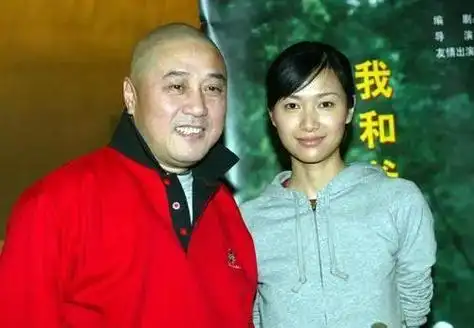与"京圈大佬"叶大鹰传绯闻,嫁导演被人插足,二婚被宠成公主|梅婷|鄢颇