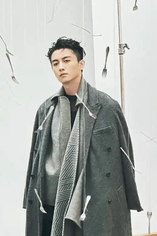 陈晓芭莎男士八月刊封面