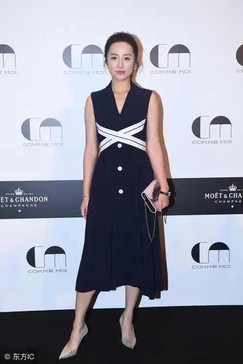 "戏红人不红"吕一,身高164cm,长相清新,性格恬静,温文尔雅