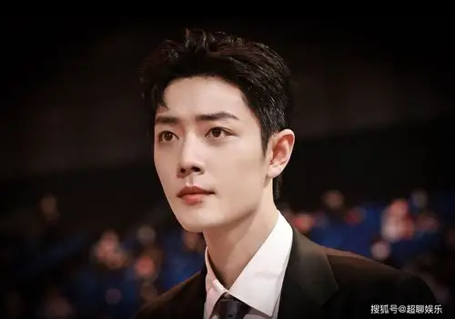 原创华语男演员影响力榜:肖战王一博排名罕见下滑,黑马龚俊首次登顶