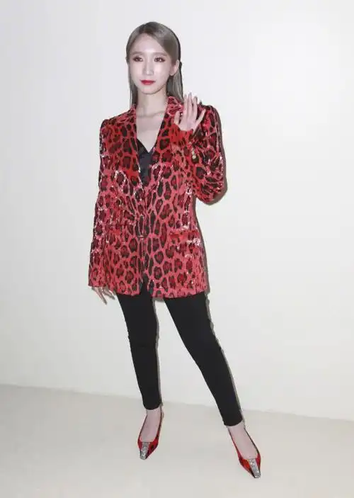 被张钧甯秒杀精修图都夸不出口孟美岐又被韩式风格坑惨