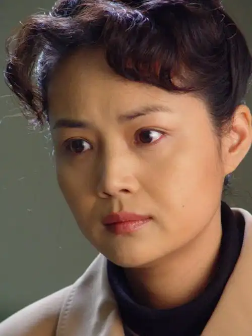 p>茹萍,1966年9月19日生于浙江杭州,国家一级演员.