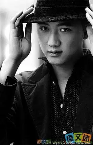 悟空 - 关喆作词:戴荃作曲:戴荃编曲:关天天月溅星河 长路漫漫风烟残