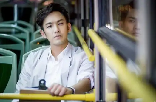 让钟汉良荣登春晚舞台_小哇_儿孙_中华