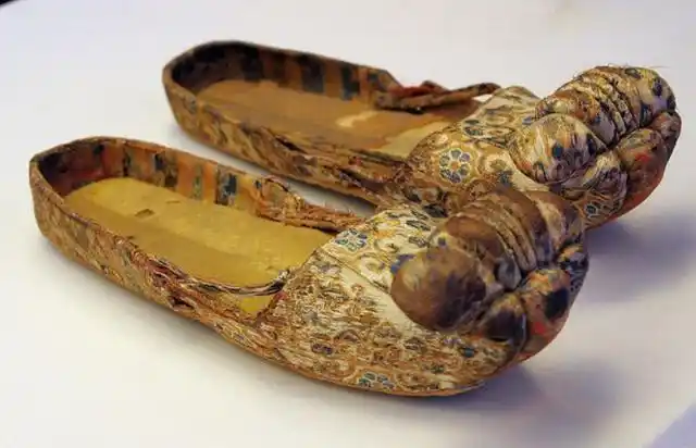 中国古代鞋履趣谈之——从敦煌莫高窟壁画看唐代的履靴