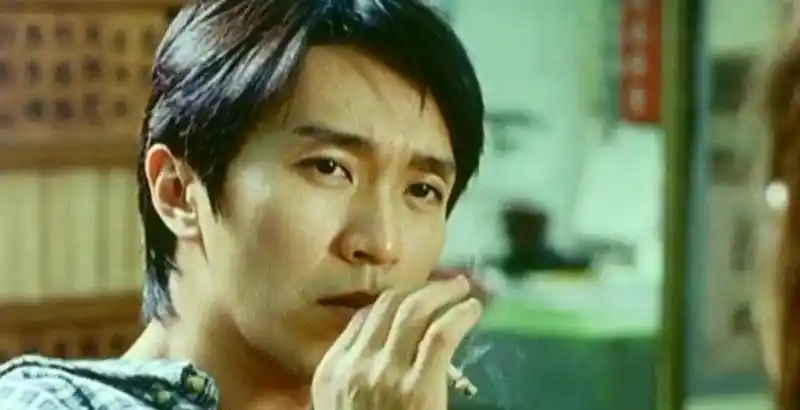 明星们抽烟是什么样?