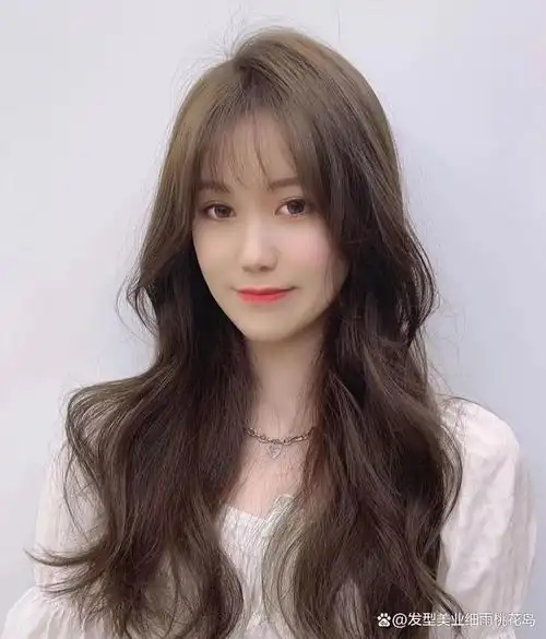 乖乖女烫发减龄首选