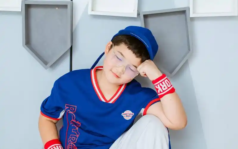 我家宝贝周嘉琦十岁生日之时,我们全家诚邀您及家人前来参加孩子生日