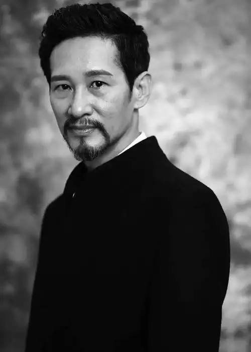 怒骂年轻演员"不要脸的"他,原来是被埋没了32年的老戏骨_王劲松