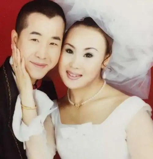 李琳嫁2婚王小利丈夫比她大11岁一家5口3个孩子也幸福