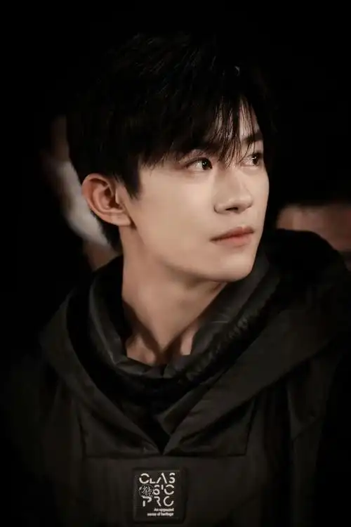 四字 易烊千玺 yyqx 四字弟弟