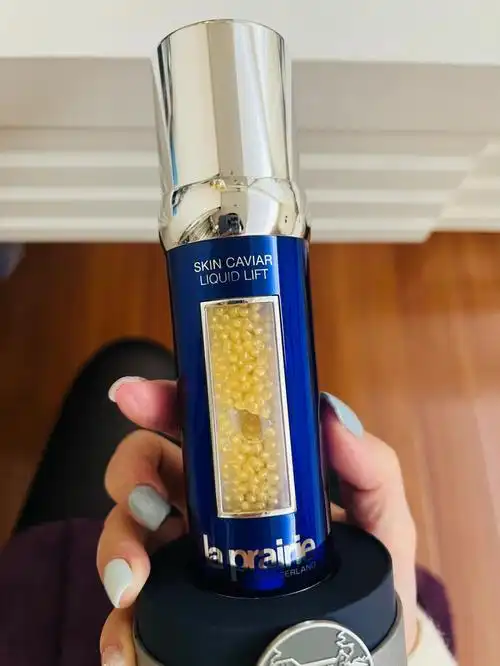 莱伯妮laprairie的鱼子酱精华