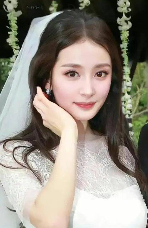 杨幂的这组婚纱照让我相信:她当时真的嫁给了爱情!当时她真美!