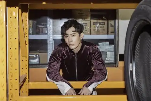 网球少年杀青蒋欣奇饰演经典角色日吉若