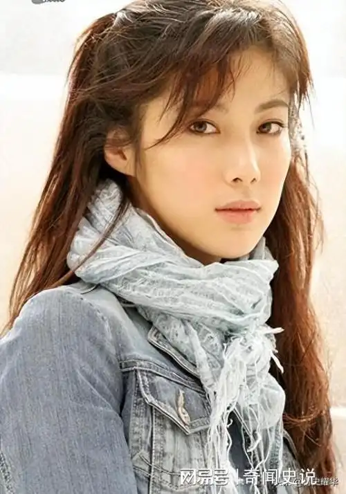 她当年红的发紫,曾被称为"女版于震",如今回山东老家当主持人|王珂