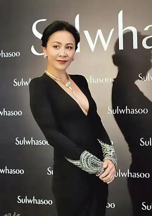 刘嘉玲身材真好