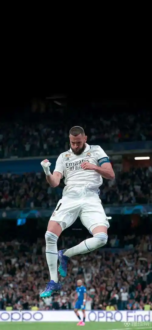 球星壁纸第40期| 锅锋 卡里姆-本泽马卡里姆.