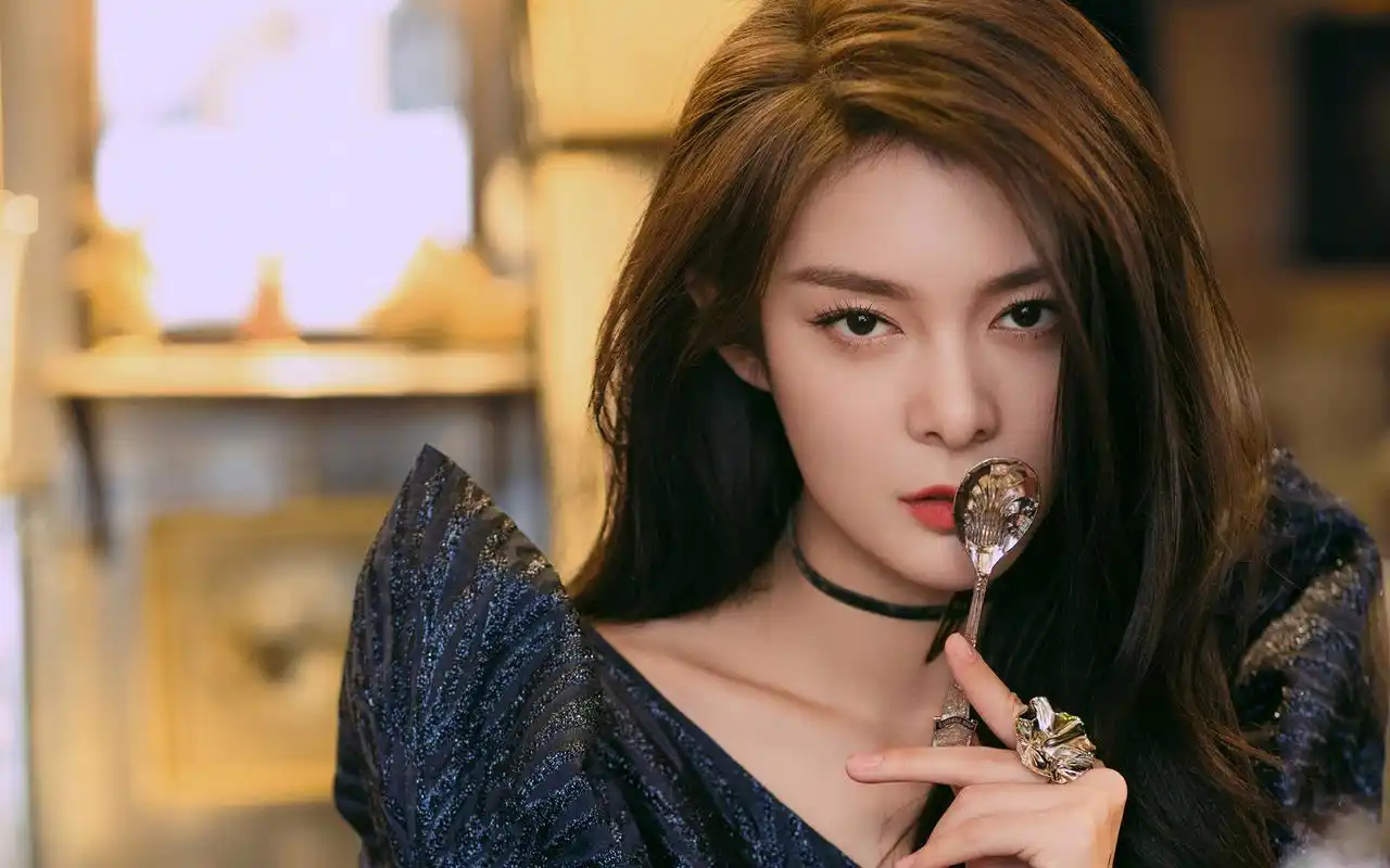 傅菁飒冷性感高清桌面壁纸