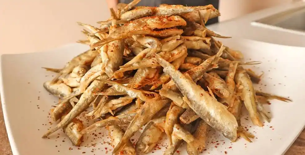 教大家干炸小白条的家常做法!好吃酥脆又营养!全家人都喜欢吃!_预备