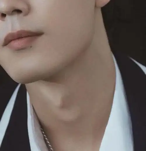 为什么男人有喉结(为什么男人有喉结女人却没有)