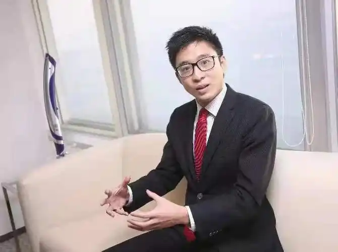 霍启山全方位解决香港融入国家发展大局困难把握新征程下带来的发展