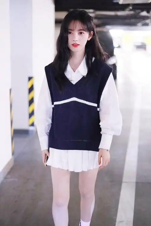 夏天短裙怎么搭四千年美女鞠婧祎来教你随便一套都能a到爆