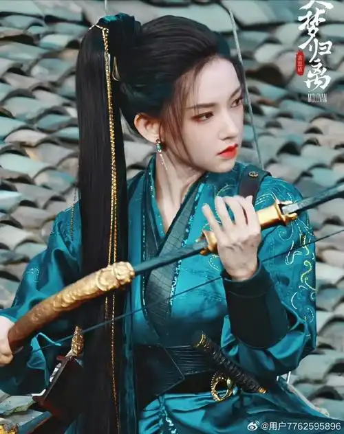 《大梦归离》终于杀青了谁懂我到底多期待程潇这次的古装造型啊?