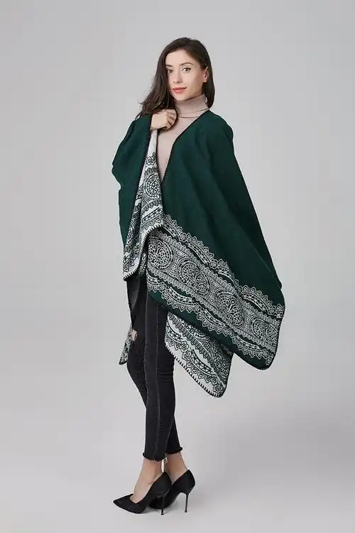 秋季新品现代简约优雅名媛风蕾丝花型开叉披肩斗篷女街头外搭披肩