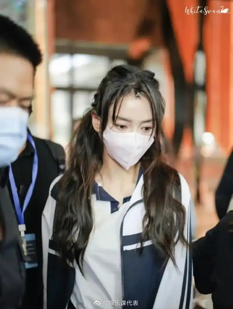 angelababy萌探2校服路透#angelababy萌 - 抖音
