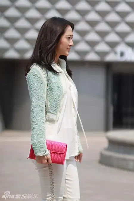 秦子越冰淇淋色夏日写真