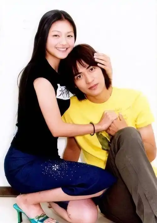 原创周渝民因流星花园而成名他与妻子喻虹渊低调地幸福着