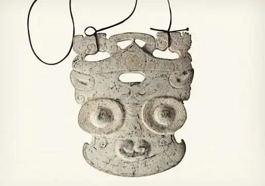 良渚文化玉器——玉雕饕餮覆面