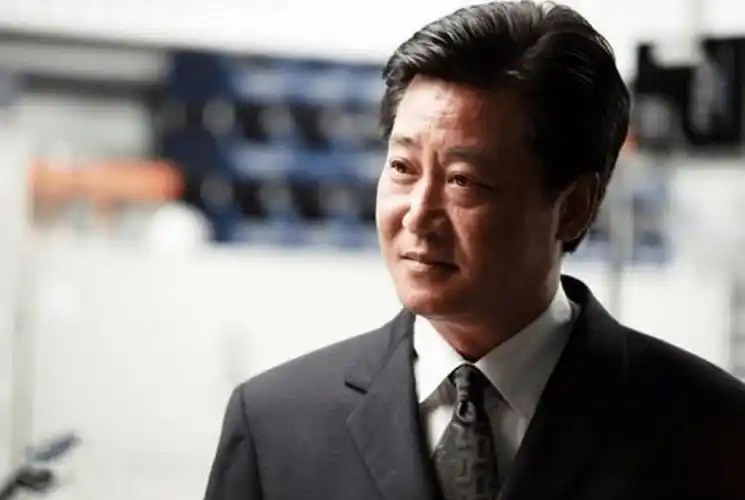 导演赵宝刚:娶初恋妻子相约丁克16年,愁坏了母亲,48岁意外得子_丁芯