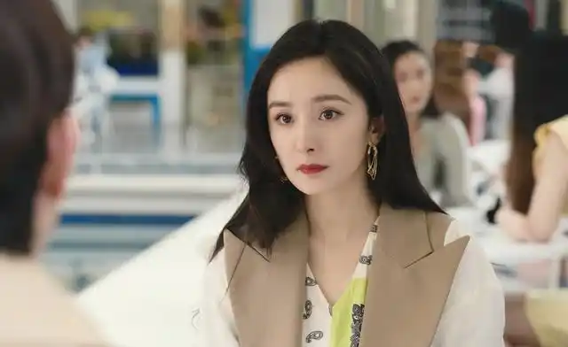 《爱的二八定律》:杨幂穿过的9条绝美裙子,堪称行走的衣架子