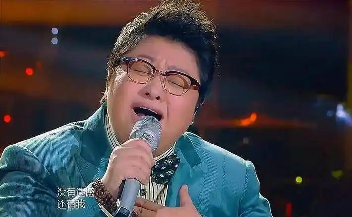 著名歌手韩红:与司机现身超市采购,如今50岁仍走在活动第一线_时候