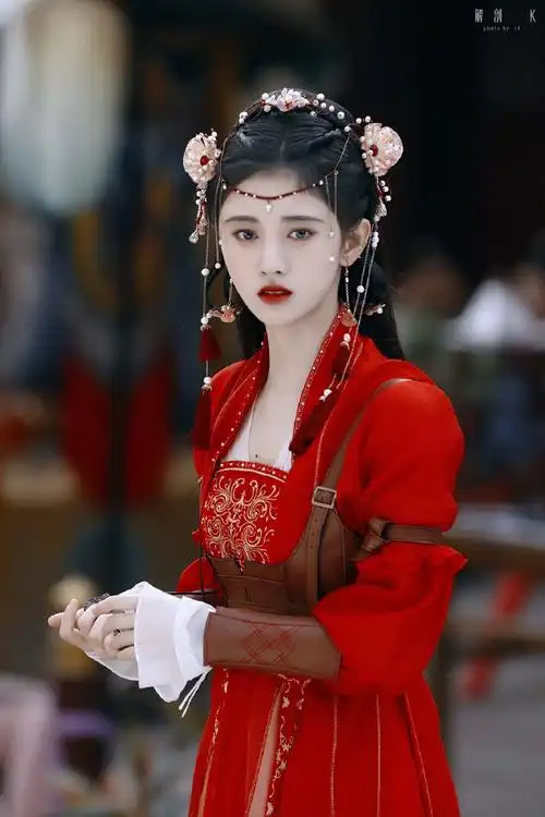 谦宁终于要在一起了95#鞠婧祎嘉南传婚服造型#鞠婧祎红衣古装yyds