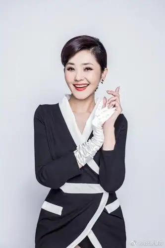 五一民族风情园盛大开园和知名主持人方琼一起打卡畅游