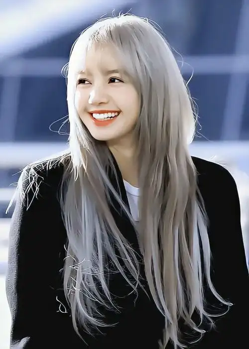 你见过lisa最美的照片是哪张? - 知乎