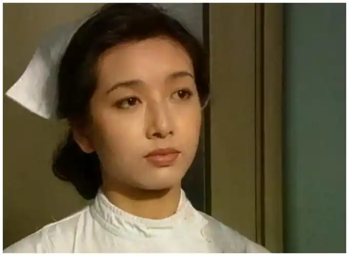 1993年,江珊出演了电视剧《过把瘾》,电视剧播出后反响很大,江珊一夜