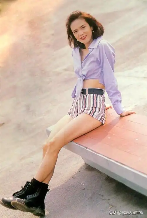 金牌司仪,双料影后,娱乐圈中的大姐大,郑裕玲12张老照片欣赏