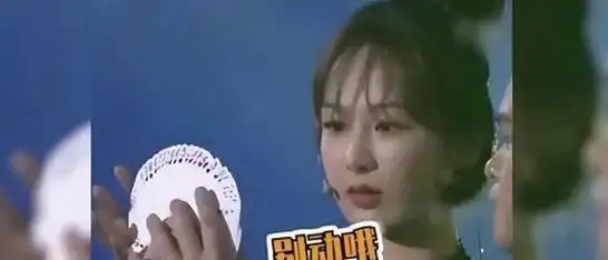 演员休息时都在干嘛?"唐僧"躲着抽烟,杨紫这张忍不住不笑