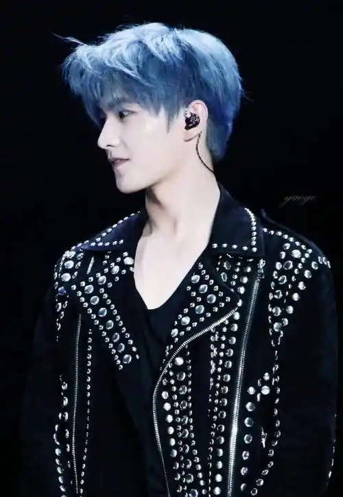 男明星蓝色发系,越看越高级,谁让你一眼沦陷了?_头发_造型_网友