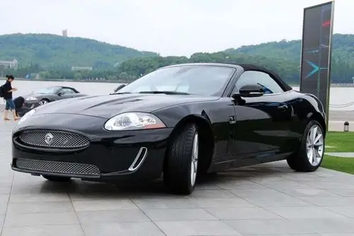 捷豹xkr 5.0t 敞篷跑车 外观