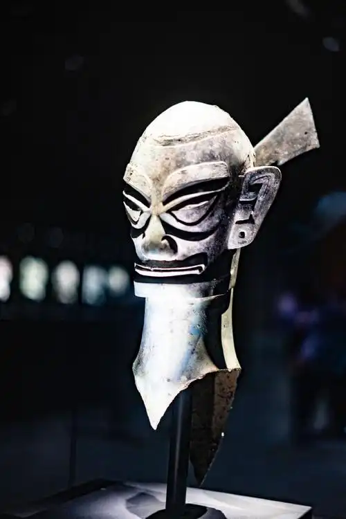 三星堆再次发现商晚期黄金面具##带着微博去旅行