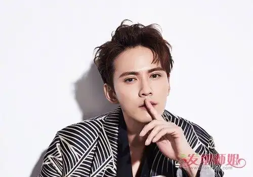 脸长照样能hold住背头短发适合长脸男生的6款二八分侧背头设计