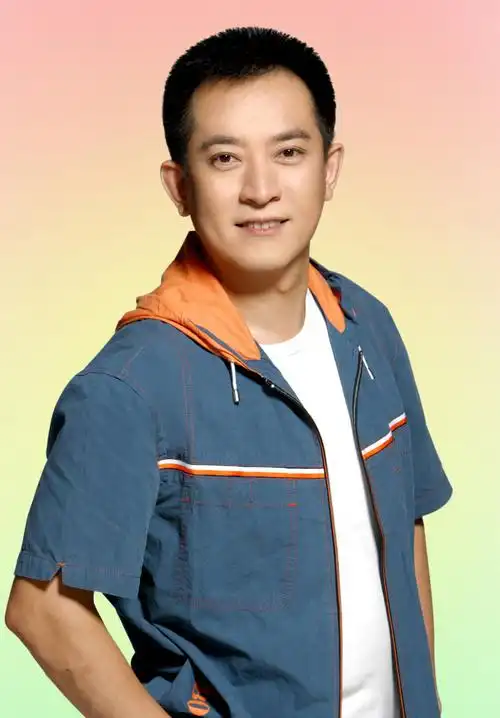 主持人高源写真图片