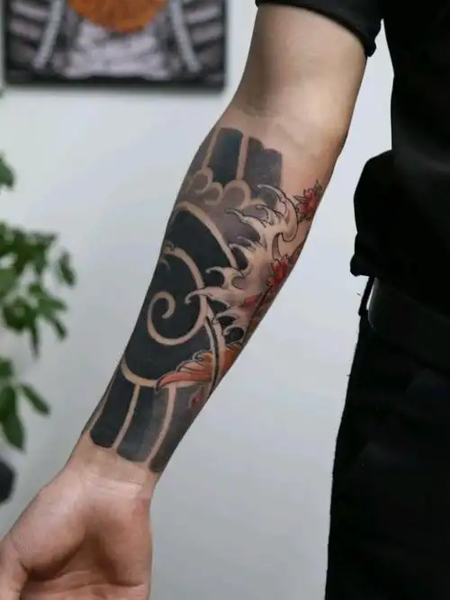 新传统包小臂水浪鱼樱花_纹身图案手稿图片_超刺青的纹身作品集